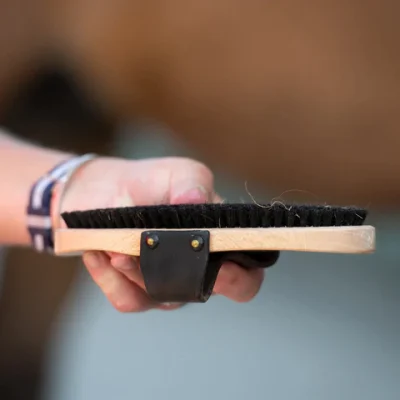 Smart Grooming Quarter Marking Brush - Image 2