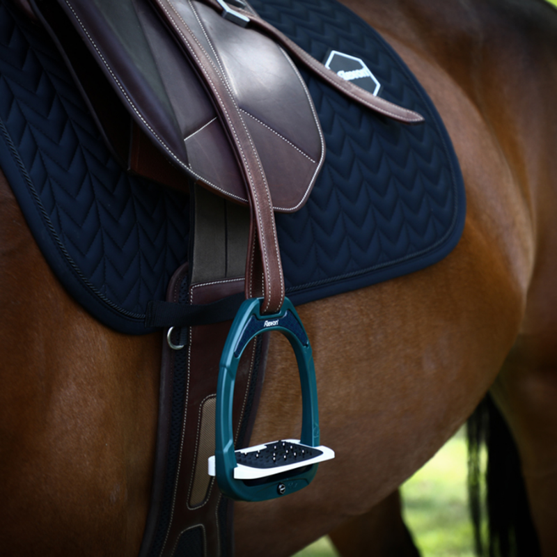 FlexOn Green Composite Stirrup - Image 12