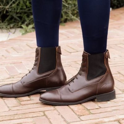 Dy'on Short Boots Front Laces - Image 2