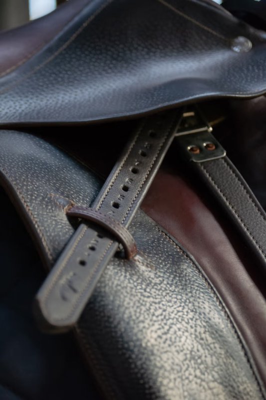 Dy'on Premium Soft Leather Stirrup Strap - Image 3