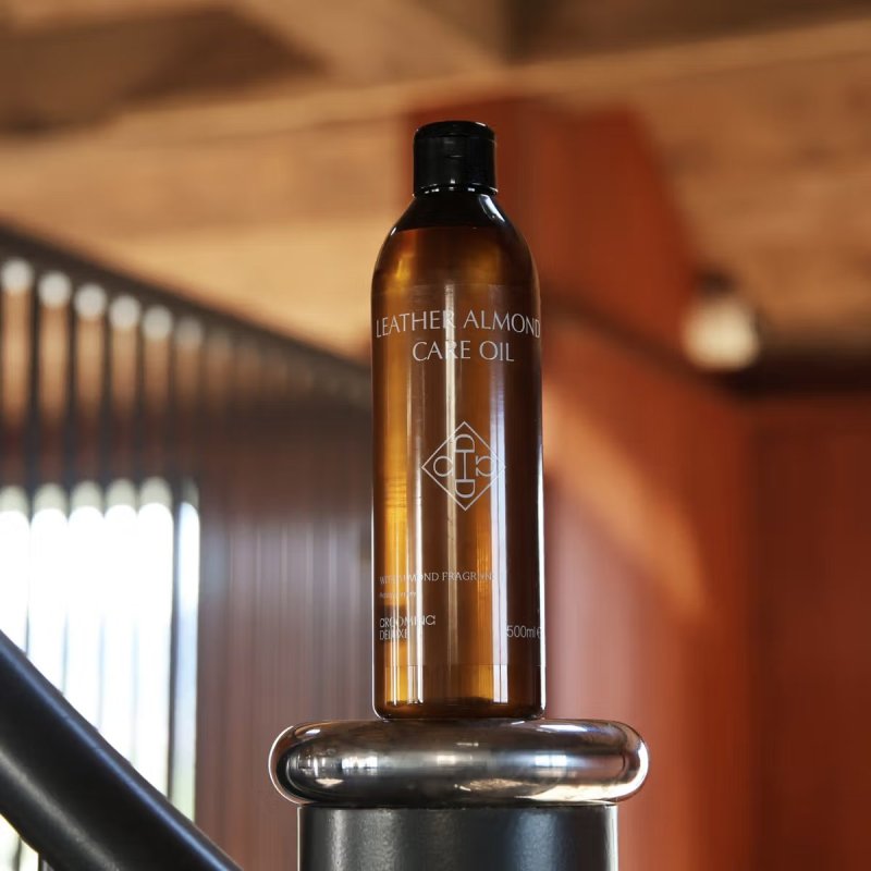 Grooming Deluxe Leather Almond Care Oil - Image 3