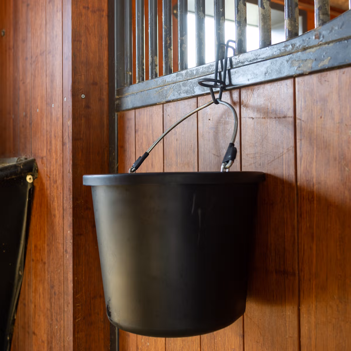 Grooming Deluxe Bucket Portable Hook Matt - Image 2