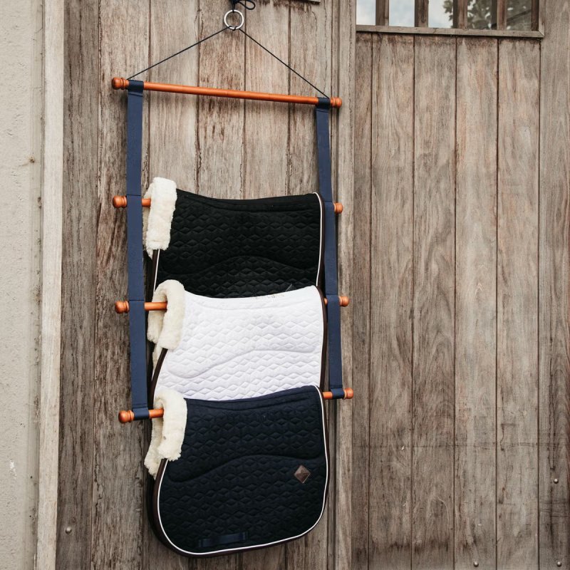 Grooming Deluxe Saddle Pad Holder Luxe - Image 2