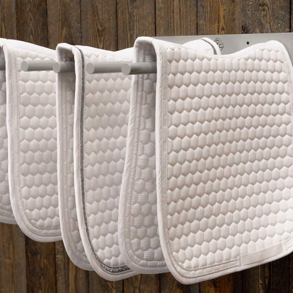 Grooming Deluxe Saddle Pad Holder for 5pcs - Image 4